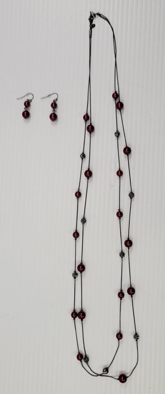 *L3) RMN Christmas Holiday Red Ball Necklace & Earrings Costume Jewelry Set
